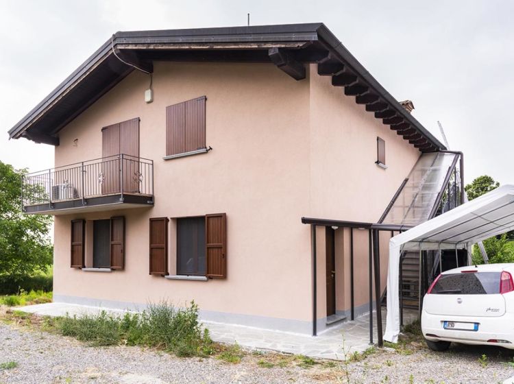 Villa in vendita, Strada Madonna  27, Casteggio