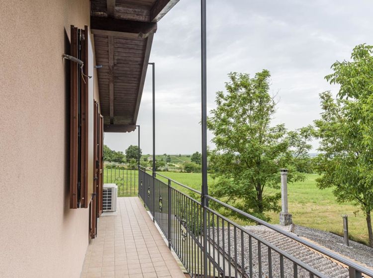 Villa in vendita, Strada Madonna  27, Casteggio