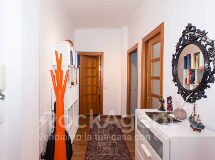 Appartamento di 65 m² con 2 locali in vendita a Roma