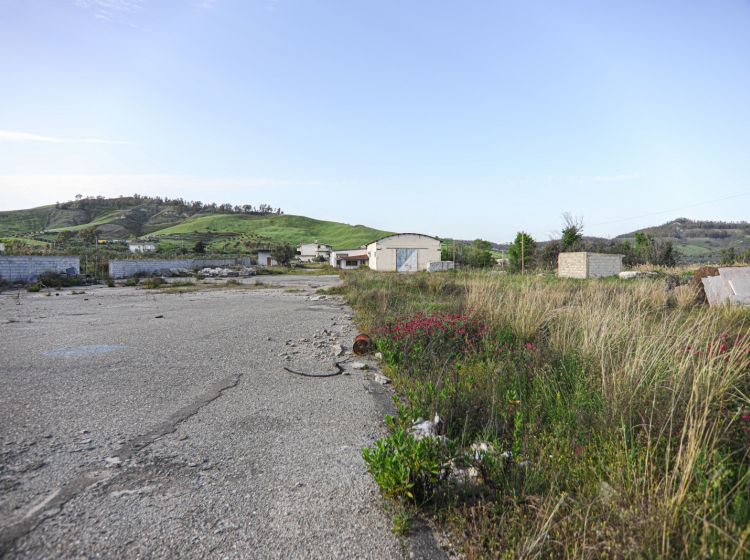 Capannone, viale Emilia  25, Catanzaro Lido, Catanzaro