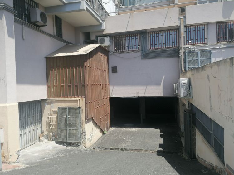 Box / Garage, via Vercelli  9, Vulcania, Catania
