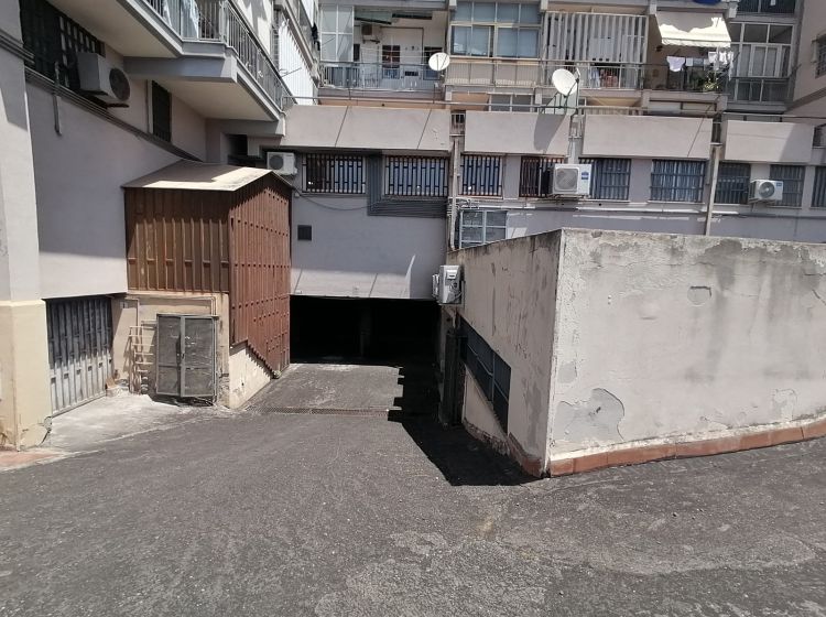 Box / Garage, via Vercelli  9, Vulcania, Catania