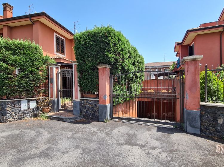 Villa in vendita, viale Europa  60, San Gregorio Di Catania