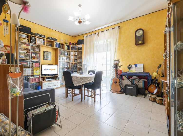 Trilocale in vendita, via Vincenzo Monami 78, Borghesiana, Roma