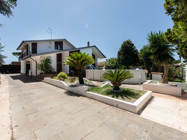 Villa in vendita, viale Colle Romito, Ardea Marina, Ardea