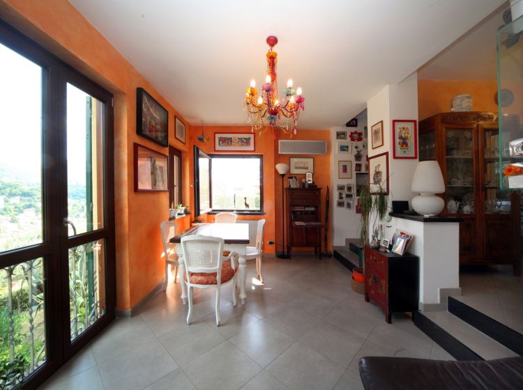 Trilocale in vendita, via Salvo D'Acquisto 22, Megli, Recco