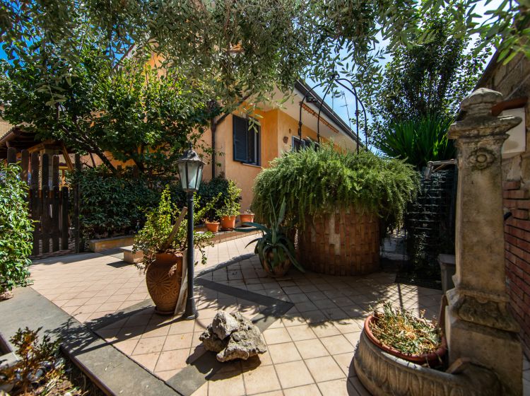Villa in vendita, via Luigi Sica, Dragona, Roma