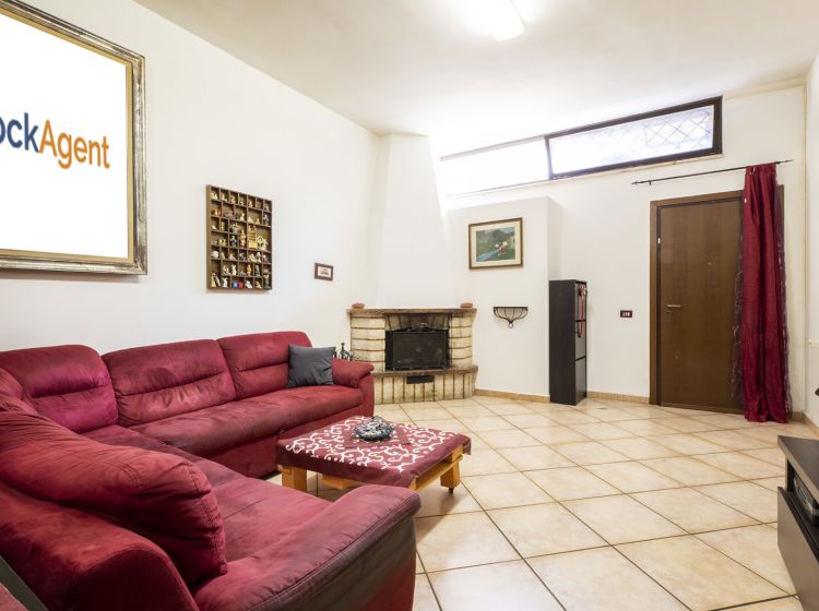 Villa in vendita, viale Valle dell&#039;Aniene  40, Marco Simone, Guidonia Montecelio