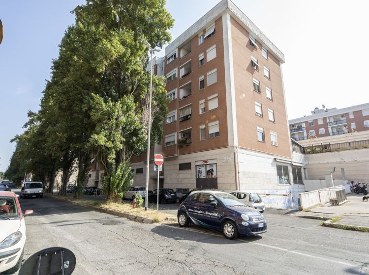 Quadrilocale in vendita, via Pier Silverio Leicht  105, San Basilio, Roma