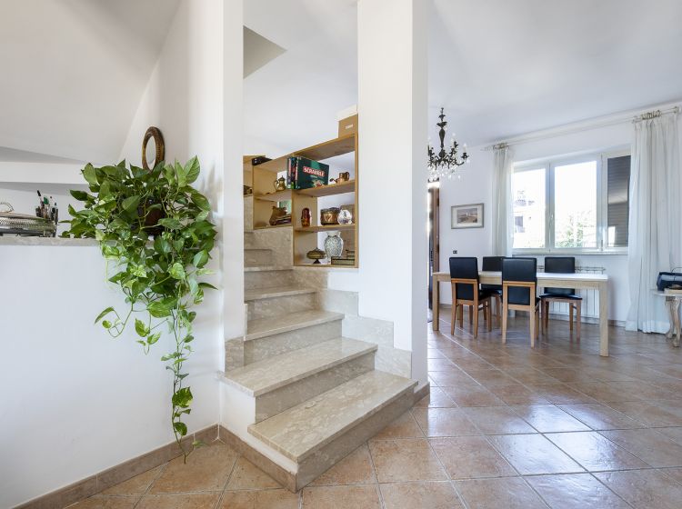 Villa in vendita, via Subiaco, Guidonia, Guidonia Montecelio