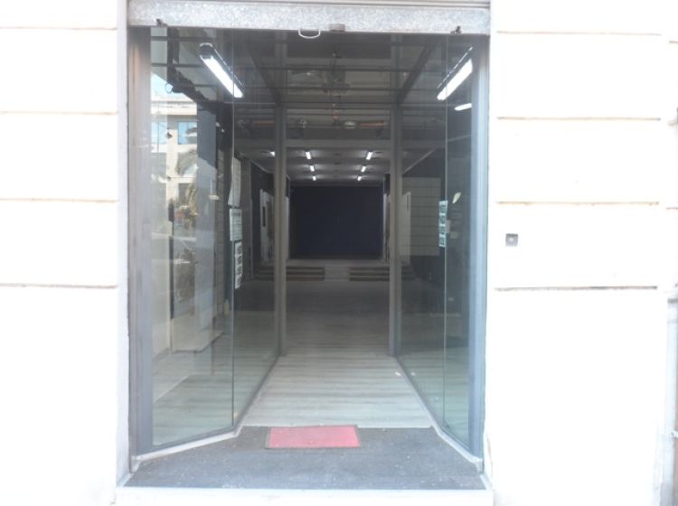 Negozio in affitto, via Luciano Manara  62, Centro, Messina