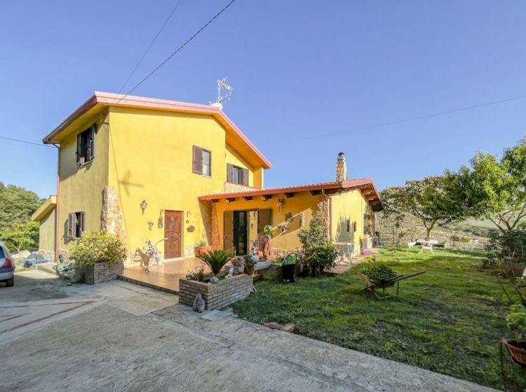 Villa in vendita, Contrada Donnantona, Donnantona, Borgia