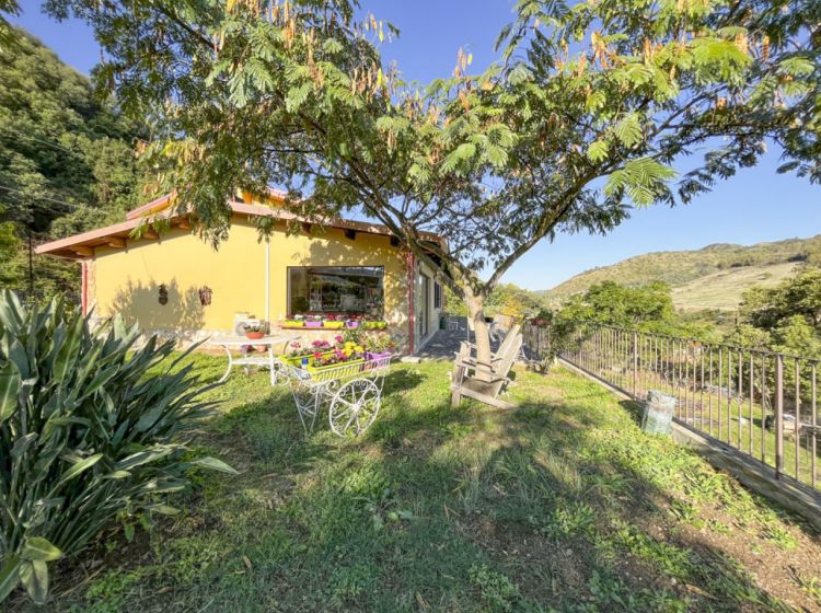 Villa in vendita, Contrada Donnantona, Donnantona, Borgia