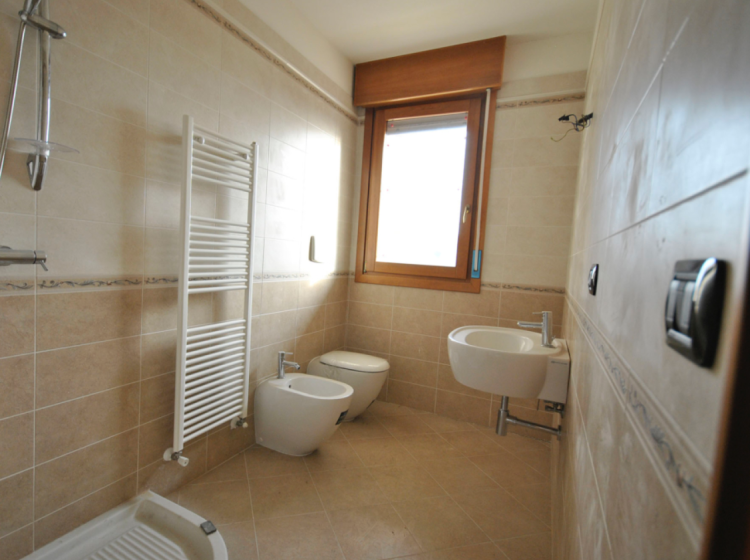 Quadrilocale in vendita, via Tiziano Vecellio  95, Arcella, Padova