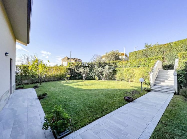 Villa in vendita, via Biagio Miraglia  17, Mater Domini, Catanzaro