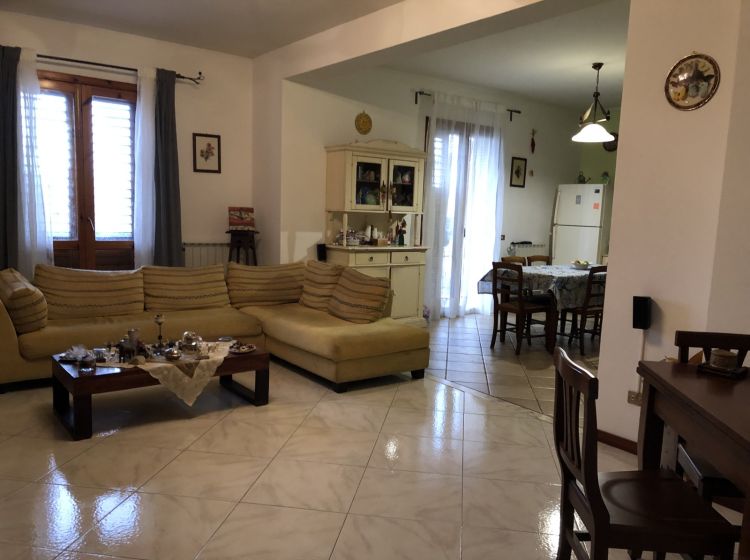 Quadrilocale in vendita, viale della Regione  72, Nicolosi