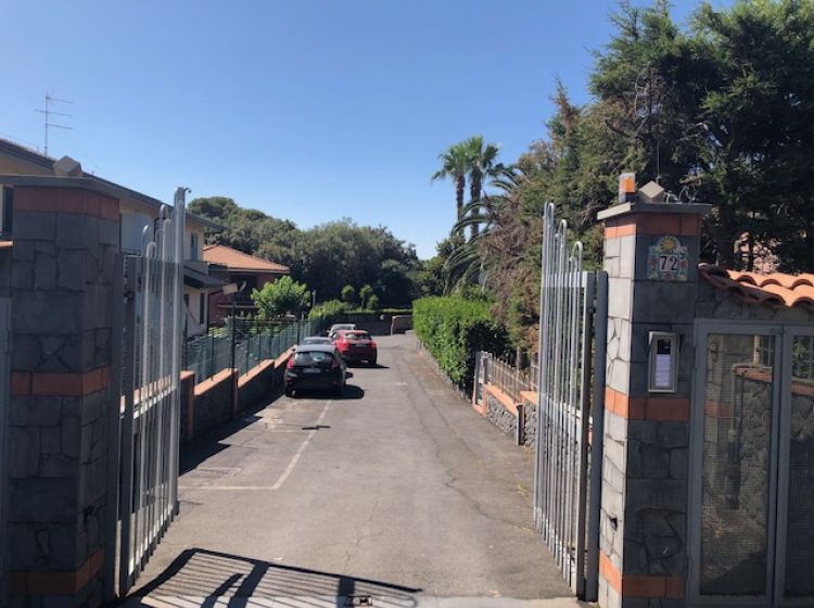 Quadrilocale in vendita, viale della Regione  72, Nicolosi