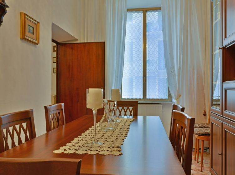 Quadrilocale in vendita, via XX Settembre  20, Centro Storico, Savona