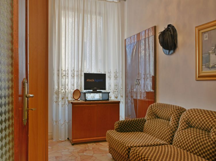 Quadrilocale in vendita, via XX Settembre  20, Centro Storico, Savona