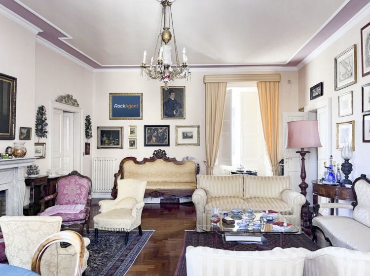 Appartamento in vendita, via Raffaele Mottola d'Amato 8, Centro Storico, Catanzaro