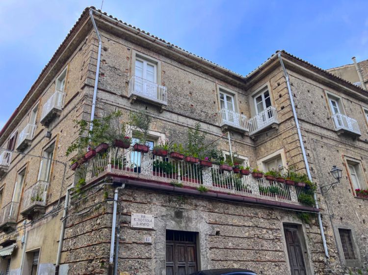 Appartamento in vendita, via Raffaele Mottola d'Amato  8, Centro Storico, Catanzaro