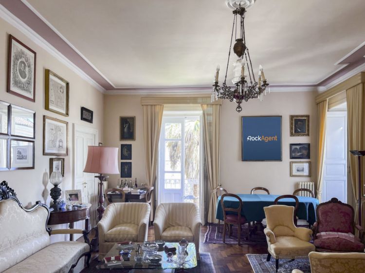 Appartamento in vendita, via Raffaele Mottola d'Amato  8, Centro Storico, Catanzaro
