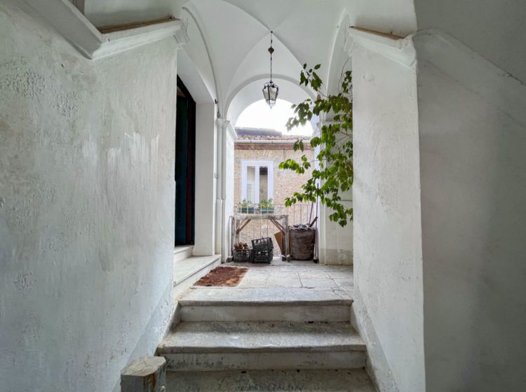 Appartamento in vendita, via Raffaele Mottola d'Amato  8, Centro Storico, Catanzaro