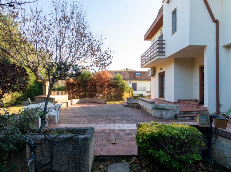 Villa in vendita, via Guido Parentela  105, Sala, Catanzaro