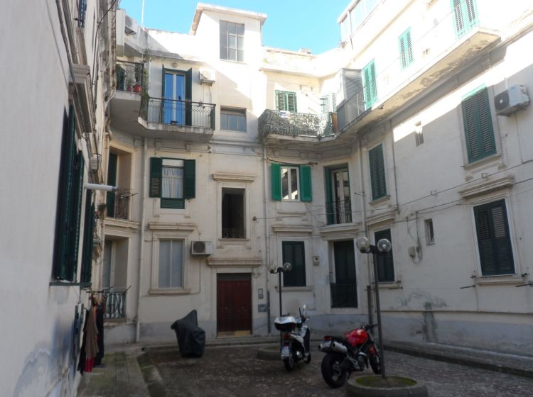 Trilocale in vendita, via Acqua del Conte, Centro, Messina