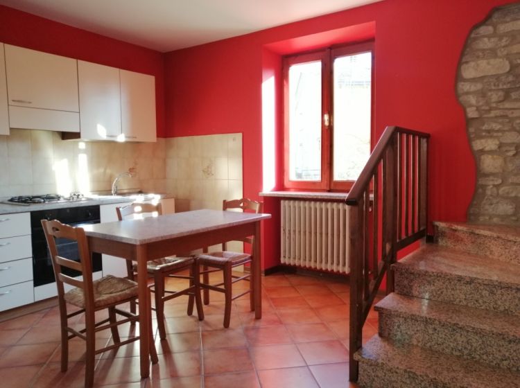 Terratetto unifamiliare in vendita, via V. Veneto  27, Pecorara, Alta Val Tidone