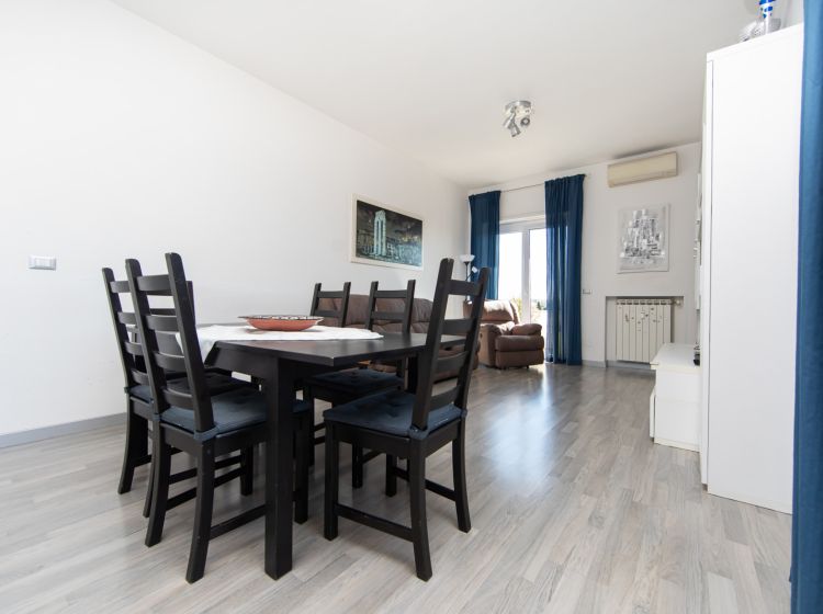 Trilocale in vendita, via di Saponara 28, Acilia, Roma