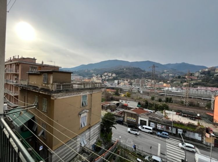 Bilocale in vendita, via Giuseppe Salvarezza  5, Bolzaneto, Genova
