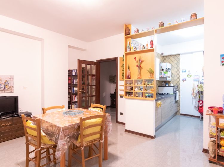 Appartamento, via Biagio Miraglia  65, Mater Domini, Catanzaro