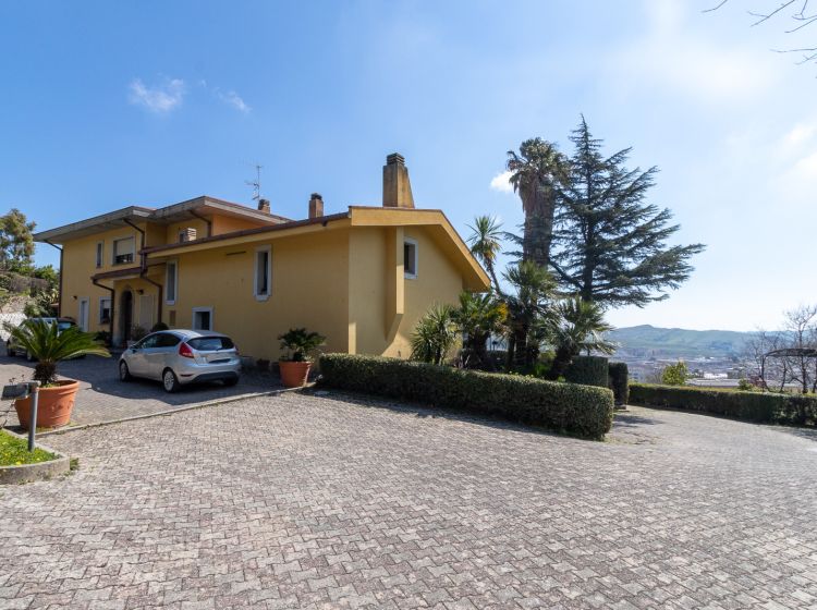 Villa in vendita, viale Vincenzo de Filippis, De Filippis, Catanzaro