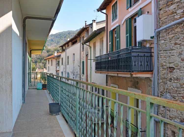 Quadrilocale in vendita, via Dante Alighieri  21, Dolceacqua