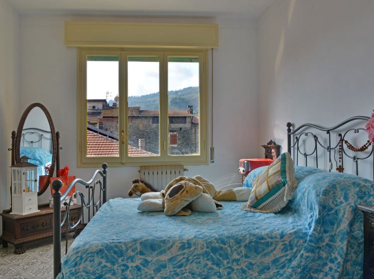 Quadrilocale in vendita, via Dante Alighieri  21, Dolceacqua