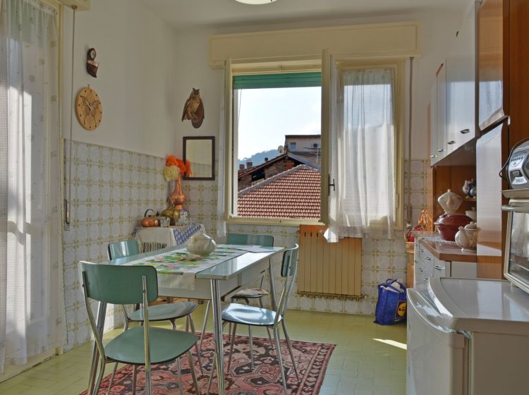 Quadrilocale in vendita, via Dante Alighieri  21, Dolceacqua