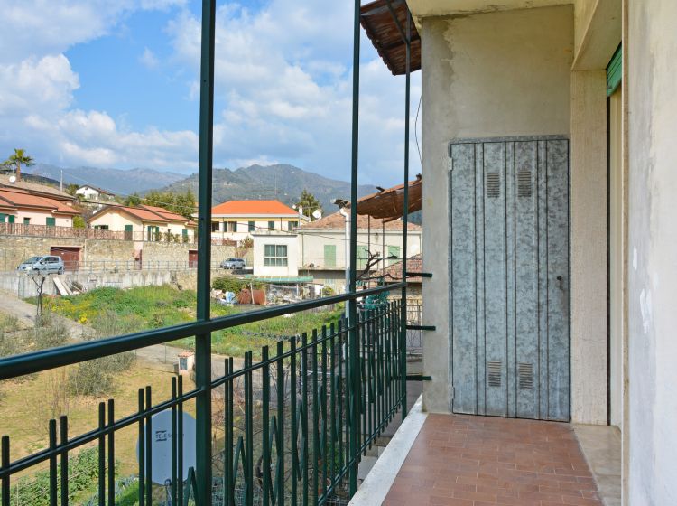Quadrilocale in vendita, via Dante Alighieri  21, Dolceacqua
