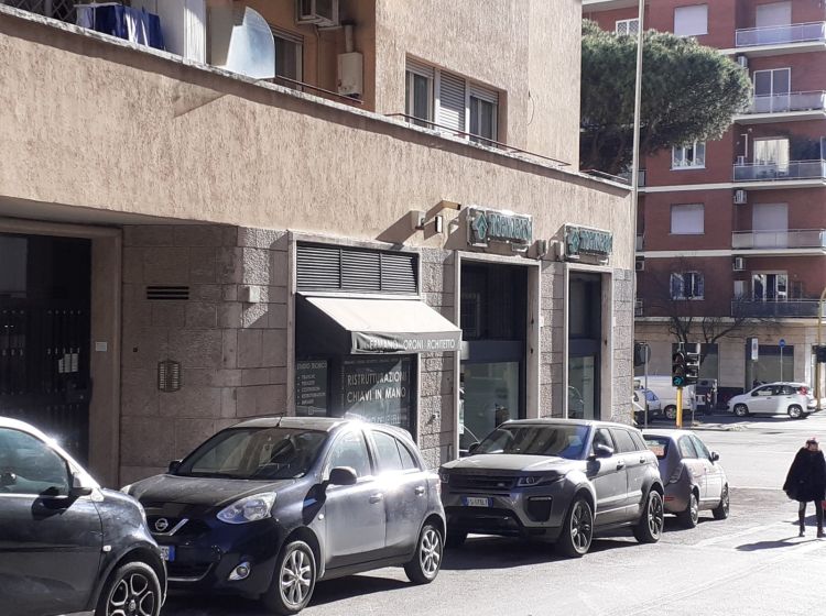 Negozio in affitto, via Cardinale Tripepi  6, Gregorio VII, Roma