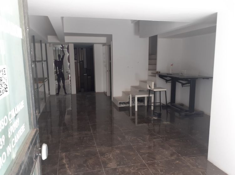 Negozio in affitto, via Cardinale Tripepi 6, Gregorio VII, Roma