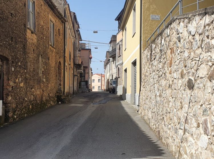 Terratetto unifamiliare in vendita, Piazza F. Caligiuri, Amato