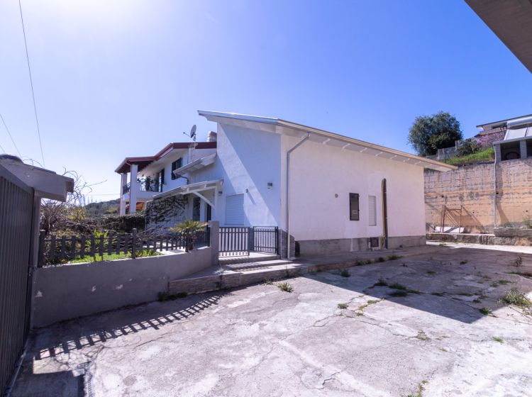 Villa in vendita, Traversa IV' SS106, Catanzaro Lido, Catanzaro