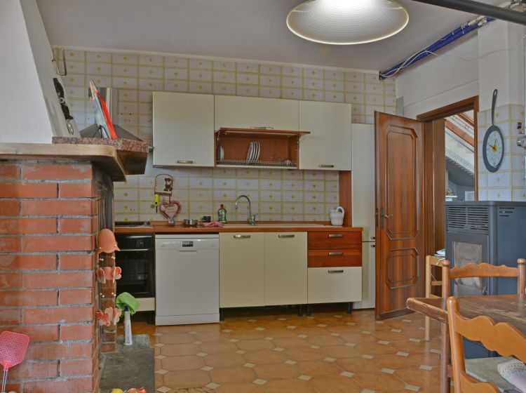 Villa in vendita, via Vicinale Vecchia per Peagna, Campochiesa, Albenga