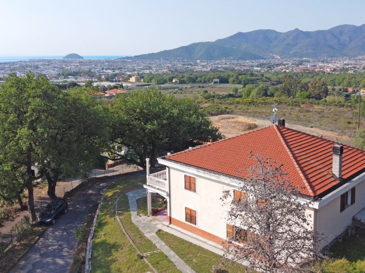 Villa in vendita, via Vicinale Vecchia per Peagna, Campochiesa, Albenga