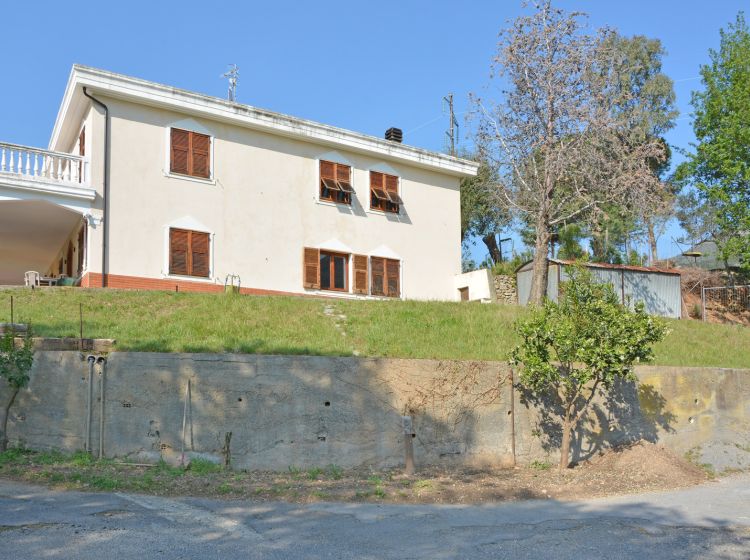 Villa in vendita, via Vicinale Vecchia per Peagna, Campochiesa, Albenga