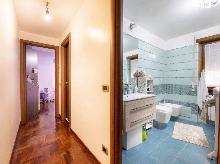 Quadrilocale in vendita, via Gasperina  137, Anagnina, Roma