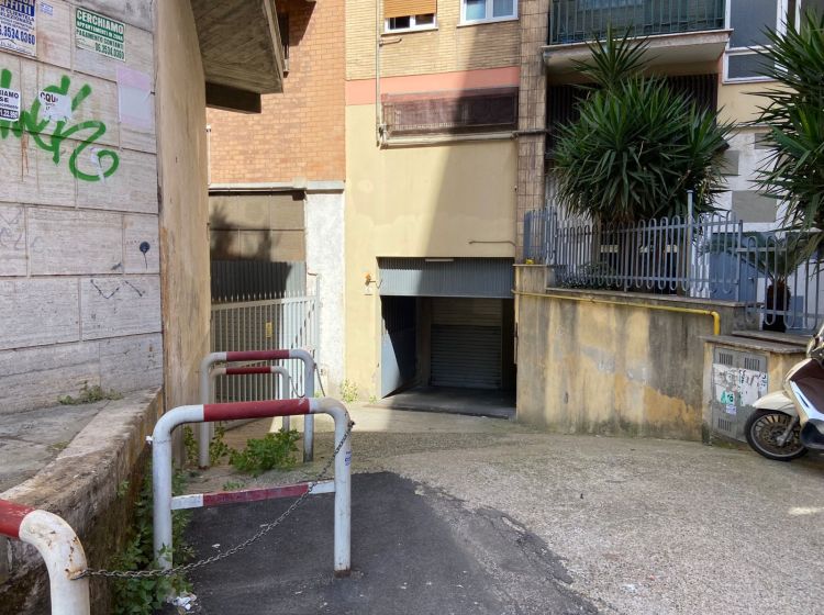 Box / Garage in vendita, via Cesare Algranati  8, Monti Tiburtini, Roma