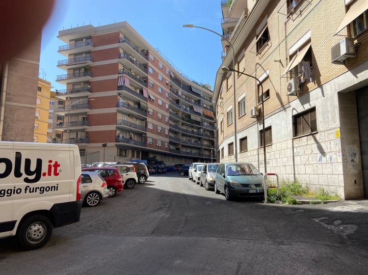 Box / Garage in vendita, via Cesare Algranati  8, Monti Tiburtini, Roma
