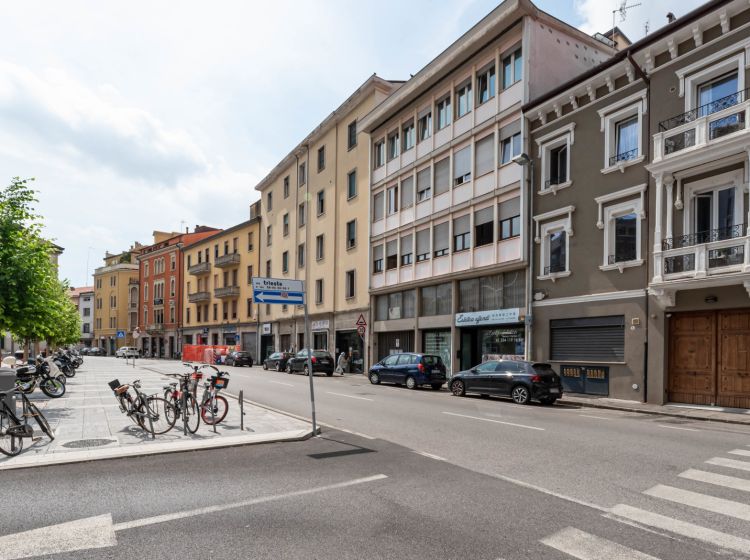 Monolocale in vendita, via Trieste, Piazza Mazzini, Padova