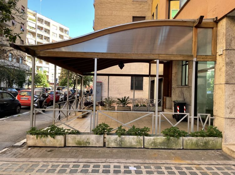 Negozio in affitto, via dei Galla e Sidama 9B, Trieste, Roma